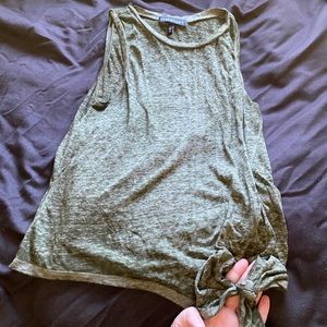 Knotted Base Green Tank top
